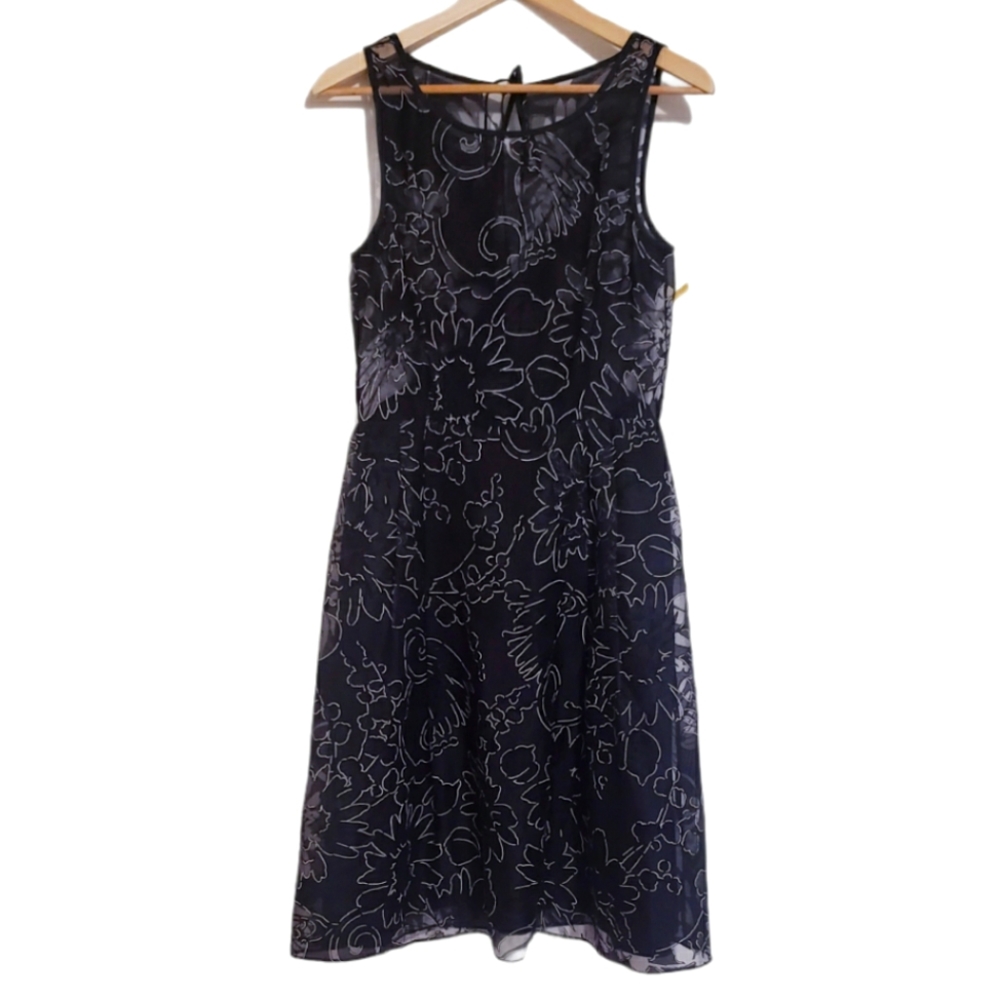 White house | black market black dress -Size 6 - Picture 2 of 8